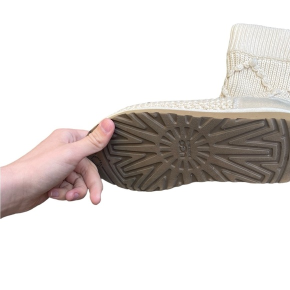 Ugg Classic Argyle Knit Boots Size 7 White Cream - Picture 5 of 8